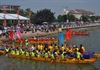 Rộn ràng lễ hội đua thuyền trên sông Nhật Lệ