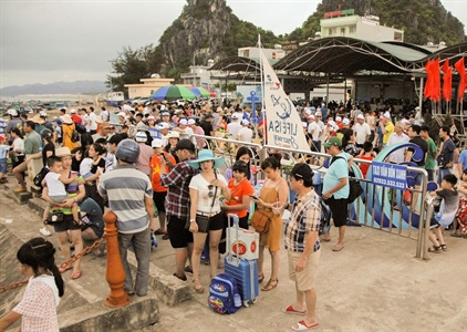 Hơn 620.000 lượt khách du lịch đến Quảng Ninh dịp nghỉ lễ