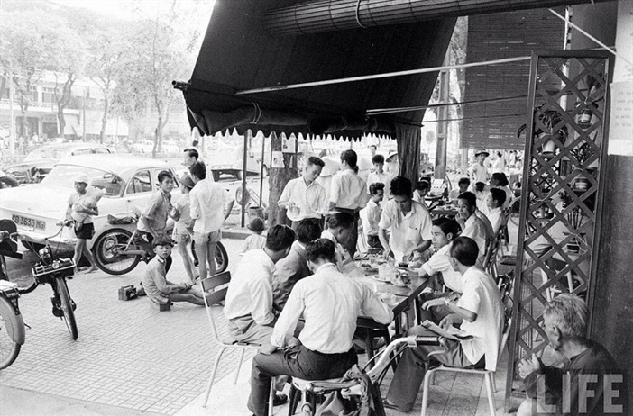 Độc đáo bộ ảnh Sài Gòn xưa trong khách sạn Vinpearl Luxury Landmark 81