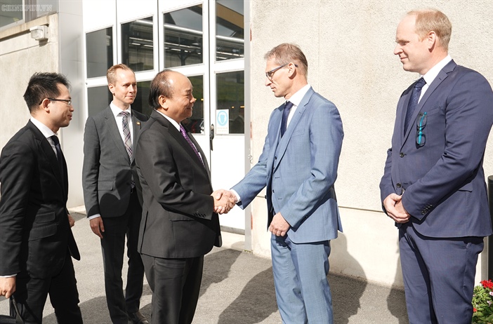 Thủ tướng thăm một số cơ sở công nghệ cao tại Thụy Điển