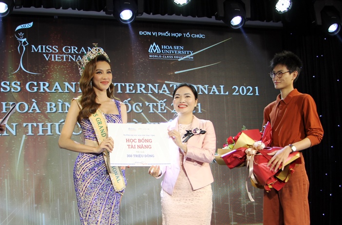 Hoa hậu Thùy Tiên được nhận học bổng Tài năng trị giá 350 triệu đồng