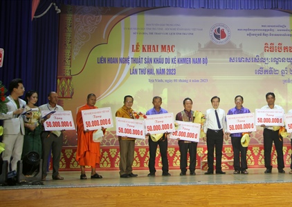 Liên hoan Nghệ thuật sân khấu Dù kê Khmer Nam Bộ: Vun bồi những hạt...